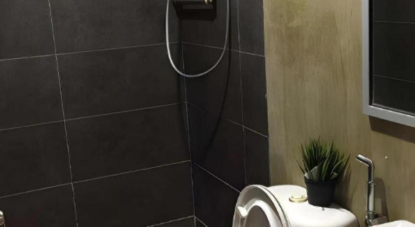 Hotel Monaco Boutique Kampung Air 2*